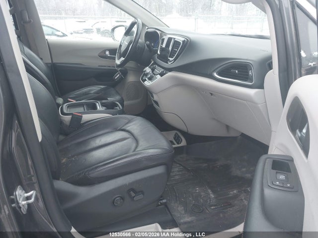 2C4RC1EG8JR105967 Chrysler Pacifica Touring-l Plus