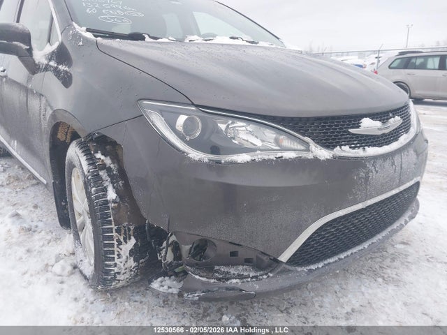 2C4RC1EG8JR105967 Chrysler Pacifica Touring-l Plus