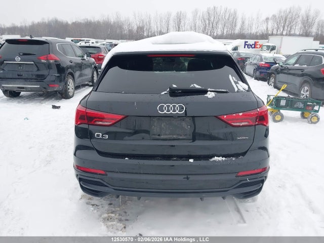 WA1FECF39K1080579 Audi Q3 2.0t Technik