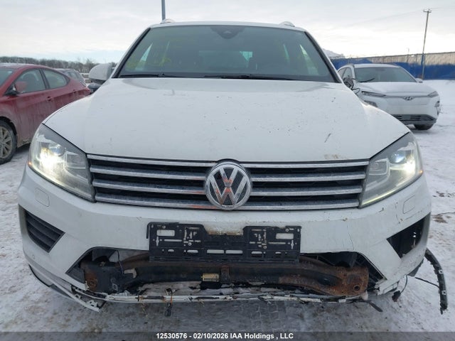 WVGRF7BP8HD000496 Volkswagen Touareg