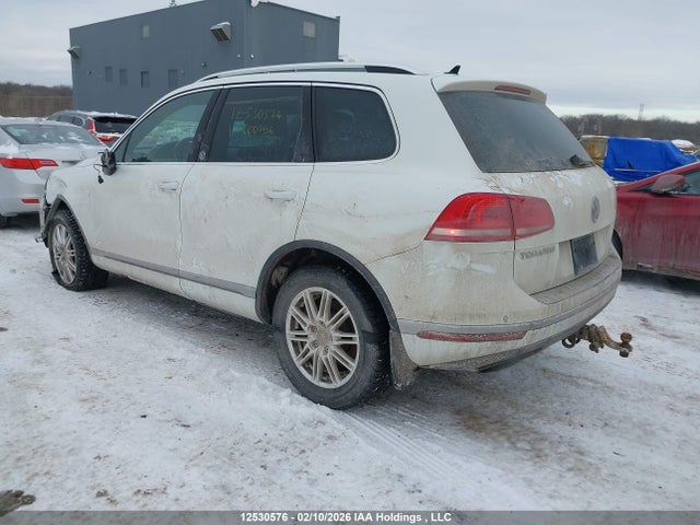 WVGRF7BP8HD000496 Volkswagen Touareg