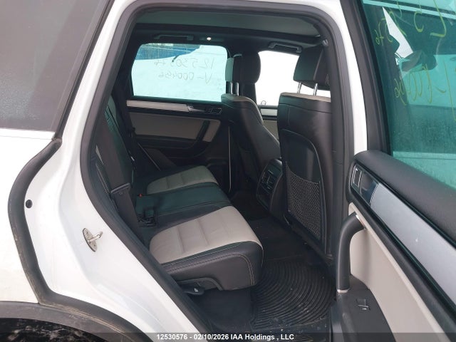 WVGRF7BP8HD000496 Volkswagen Touareg