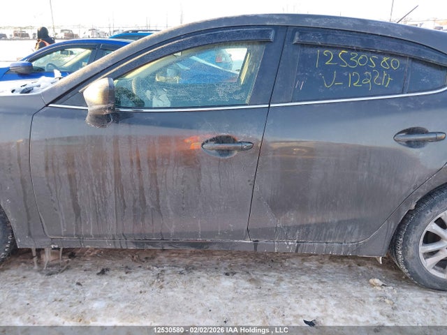 3MZBN1L7XHM122217 Mazda Mazda3 Gs