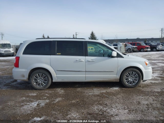 2C4RC1CG2FR697005 Chrysler Town &amp; Country Touring L