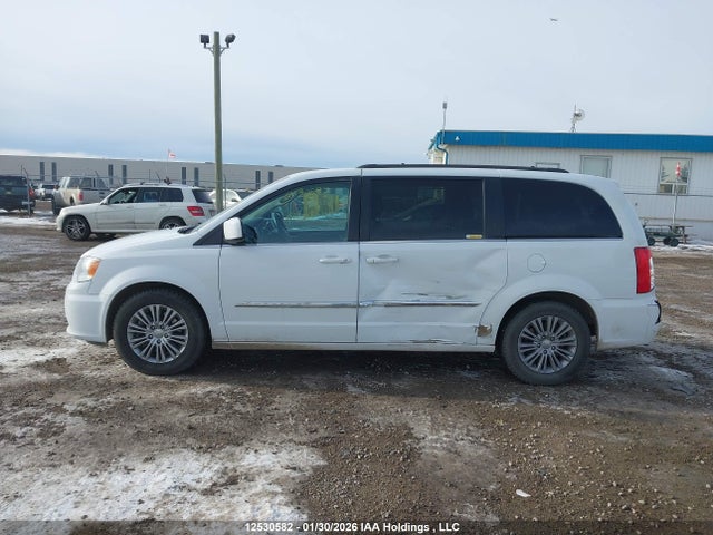 2C4RC1CG2FR697005 Chrysler Town &amp; Country Touring L