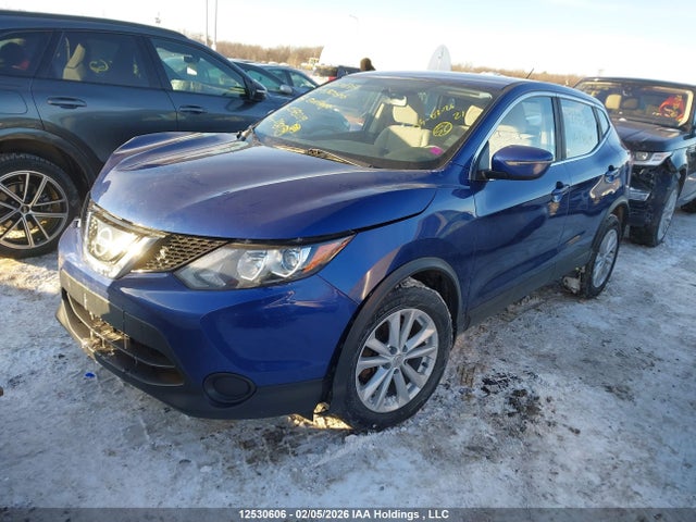 JN1BJ1CR2JW258219 Nissan Qashqai S/sl/sv