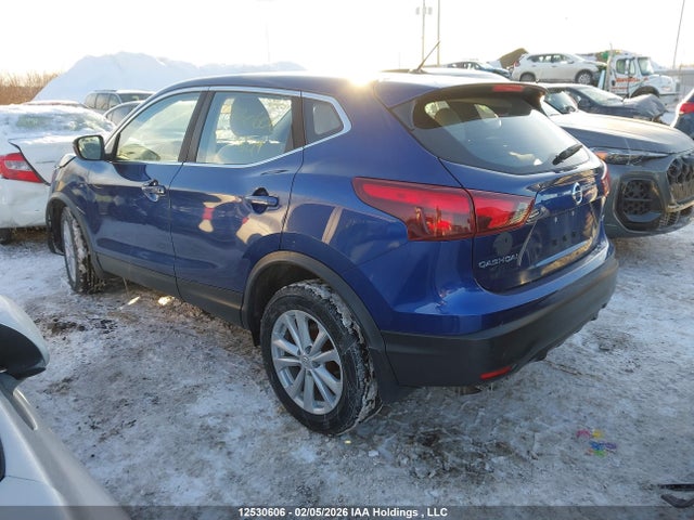 JN1BJ1CR2JW258219 Nissan Qashqai S/sl/sv
