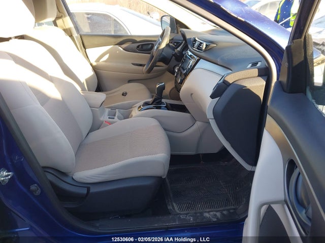 JN1BJ1CR2JW258219 Nissan Qashqai S/sl/sv