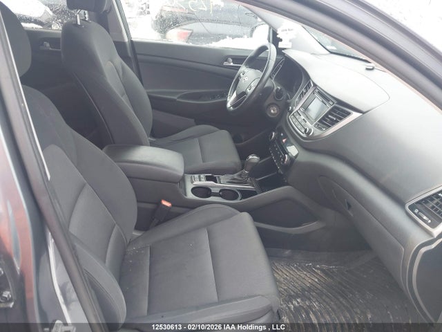 KM8J3CA4XHU455503 Hyundai Tucson Limited/sport And Eco/se