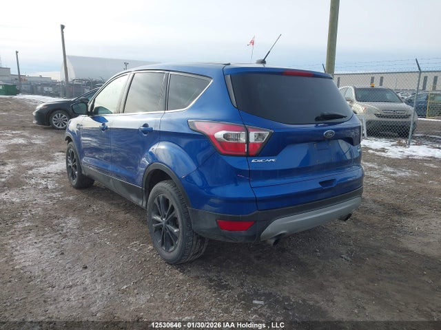 Ford ESCAPE SE 2017 1FMCU9GD0HUB10948 Image 3