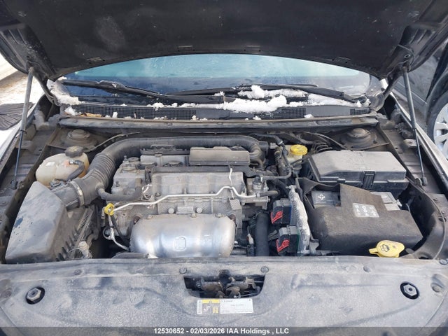 1C3CCCFB0FN629899 Chrysler 200 LX