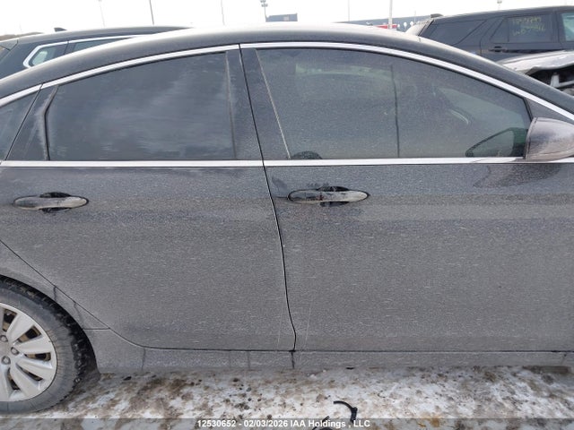 1C3CCCFB0FN629899 Chrysler 200 LX