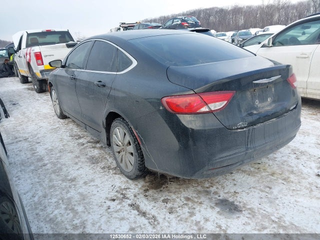 1C3CCCFB0FN629899 Chrysler 200 LX