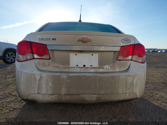 1G1P75SZ6E7439035 Chevrolet Cruze