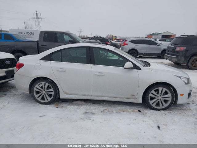 1G1PE5SB0F7251122 Chevrolet Cruze 2lt