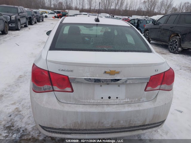 1G1PE5SB0F7251122 Chevrolet Cruze 2lt