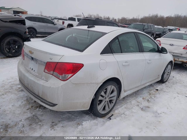 1G1PE5SB0F7251122 Chevrolet Cruze 2lt