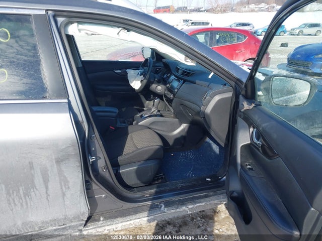 12530670 :رقم المزاد ، 5N1AT2MVXKC721355 vin ، 2019 Nissan Rogue مزاد بيع