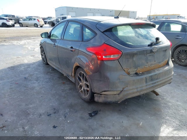 Ford FOCUS SE 2016 1FADP3K2XGL265259 Image 3