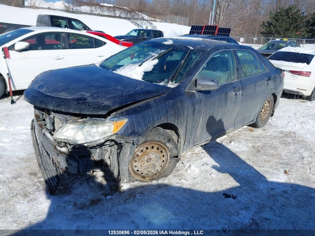 12530696 :رقم المزاد ، 4T1BF1FK5EU864270 vin ، 2014 Toyota Camry مزاد بيع