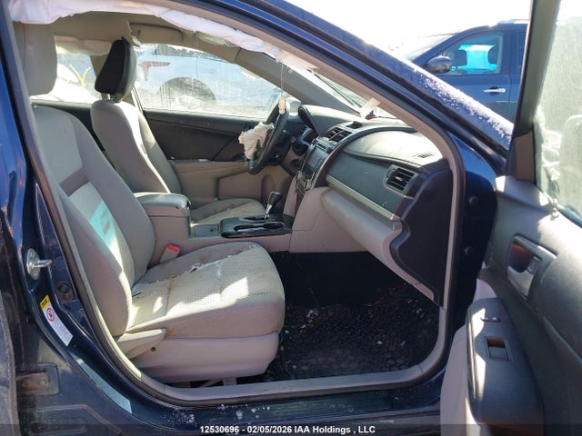 12530696 :رقم المزاد ، 4T1BF1FK5EU864270 vin ، 2014 Toyota Camry مزاد بيع