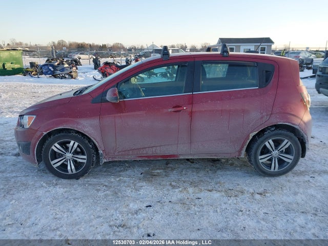 1G1JD6SH7F4172437 Chevrolet SONIC LT
