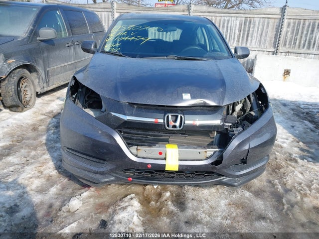 3CZRU6H36JM104479 Honda HR-V LX