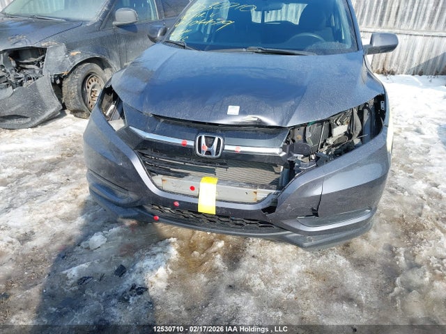 3CZRU6H36JM104479 Honda HR-V LX