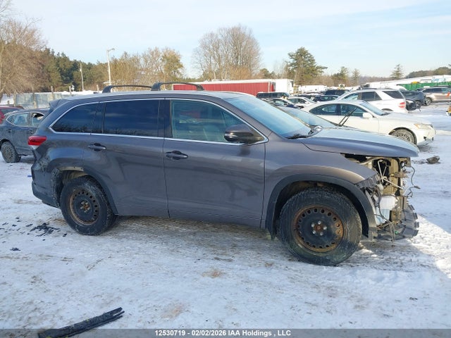 5TDJZRFH3JS558810 Toyota Highlander Se/xle