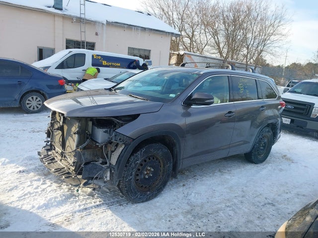 5TDJZRFH3JS558810 Toyota Highlander Se/xle