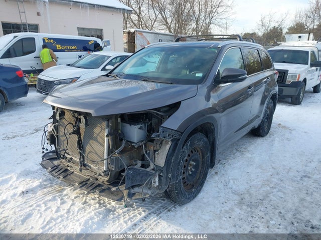 5TDJZRFH3JS558810 Toyota Highlander Se/xle