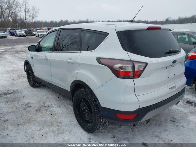 1FMCU9GD1HUA65728 Ford ESCAPE SE
