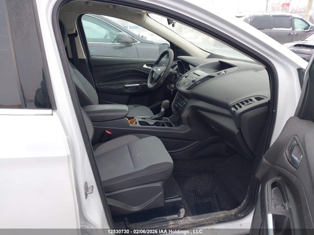 1FMCU9GD1HUA65728 Ford ESCAPE SE