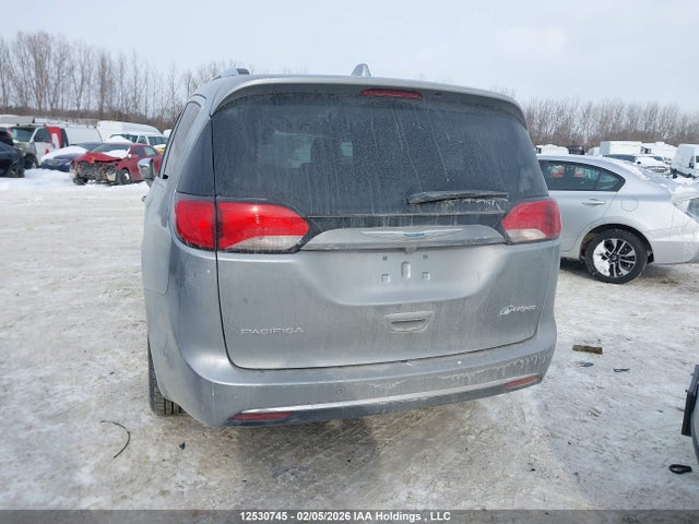 Chrysler Pacifica Hybrid Limited 2019 2C4RC1N73KR734134 Image 16