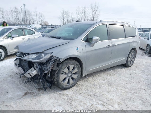 Chrysler Pacifica Hybrid Limited 2019 2C4RC1N73KR734134 Image 2