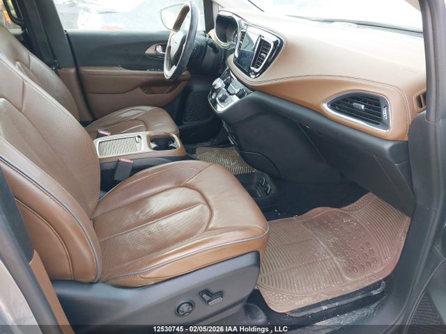 Chrysler Pacifica Hybrid Limited 2019 2C4RC1N73KR734134 Image 5