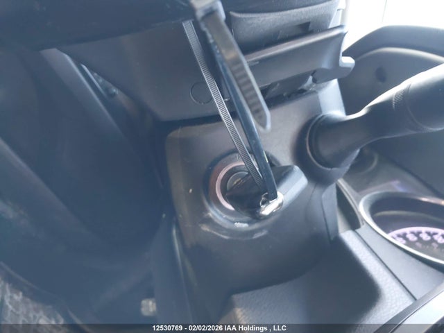 4T1B11HK2JU076228 Toyota CAMRY SE