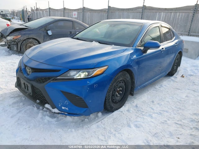 4T1B11HK2JU076228 Toyota CAMRY SE