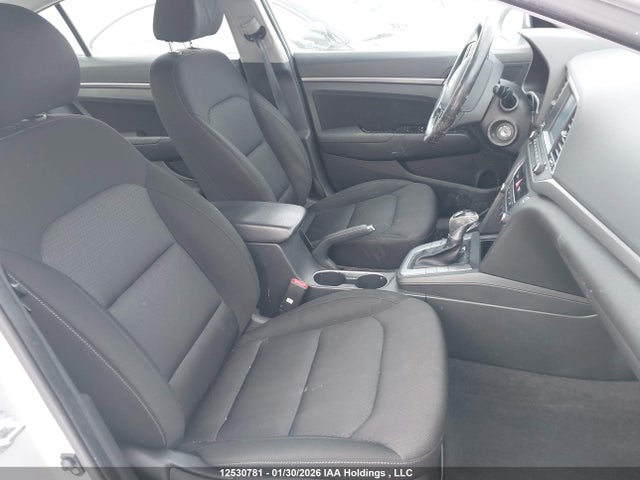 KMHD84LF4HU399383 Hyundai Elantra Se/value/limited