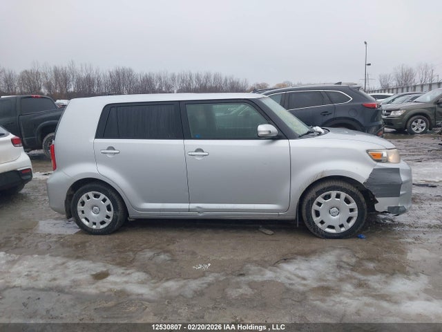 Scion XB 2015 JTLZE4FE0FJ073105 Image 13