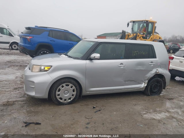 Scion XB 2015 JTLZE4FE0FJ073105 Image 14