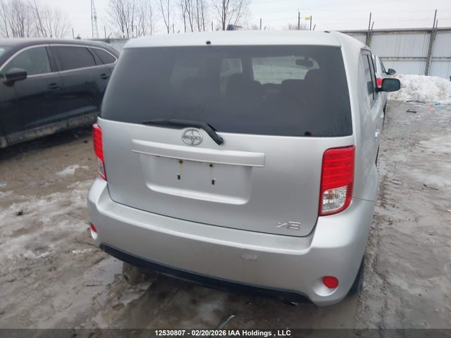 Scion XB 2015 JTLZE4FE0FJ073105 Image 16