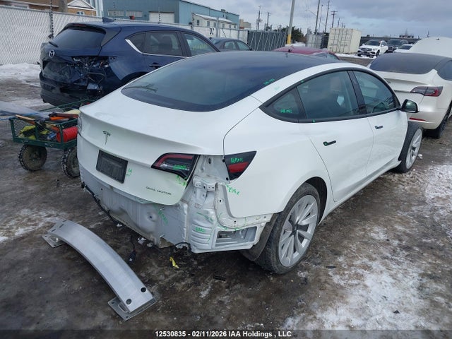 12530835 :رقم المزاد ، 5YJ3E1EB9NF126865 vin ، 2022 Tesla Model 3 Long Range مزاد بيع