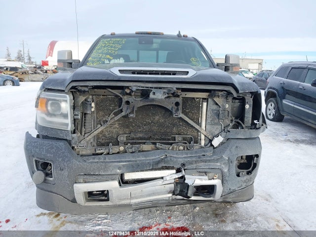 1GT42YEYXJF271333 GMC Sierra 3500hd Denali
