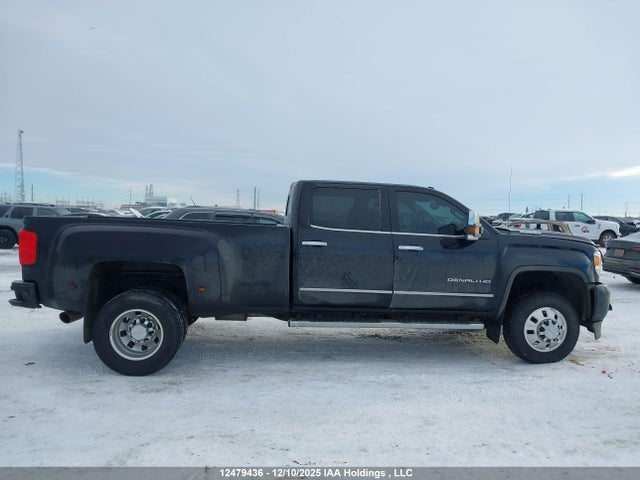1GT42YEYXJF271333 GMC Sierra 3500hd Denali