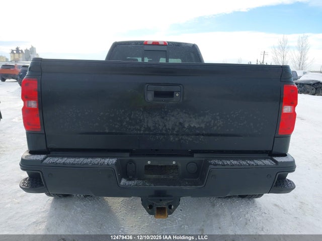 1GT42YEYXJF271333 GMC Sierra 3500hd Denali
