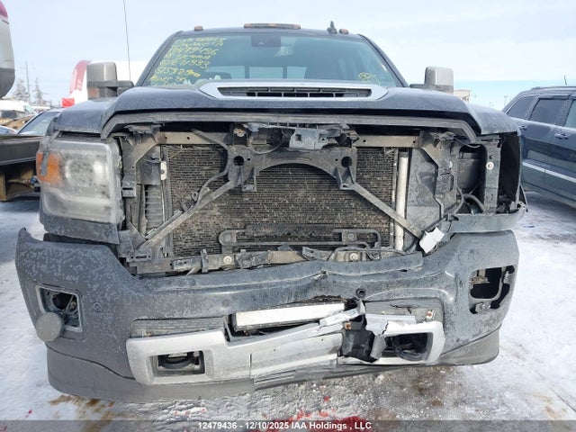 1GT42YEYXJF271333 GMC Sierra 3500hd Denali