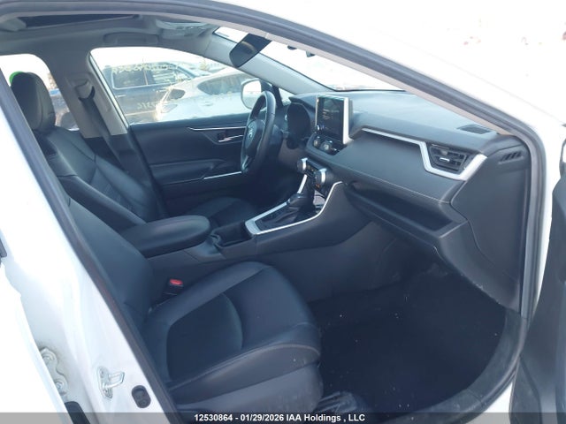 2T3R1RFV1RW436960 Toyota Rav4 Xle/xle Premium