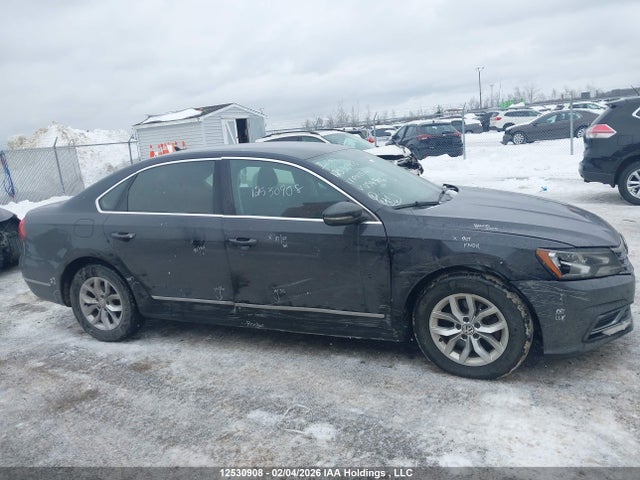 1VWAT7A3XHC056306 Volkswagen Passat 1.8 Tsi Trendline+