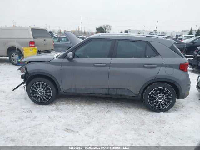 Hyundai Venue Ultimate With Black Interior 2022 KMHRC8A3XNU187524 Image 14